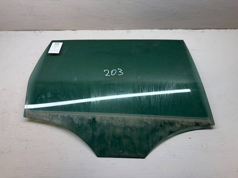 Стекло двери задней правой Volkswagen Passat B6, 2005 г., OEM 3C9845026C, арт. B113538936