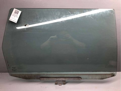Стекло двери задней правой Volkswagen Passat B3, 1990 г., OEM 333845206, арт. B62588793
