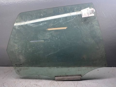 Стекло двери задней правой Opel Vectra B, 1998 г., арт. B93700263