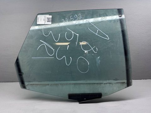Стекло двери задней правой Audi 80 B3, 1989 г., OEM 893845026, арт. B93701775