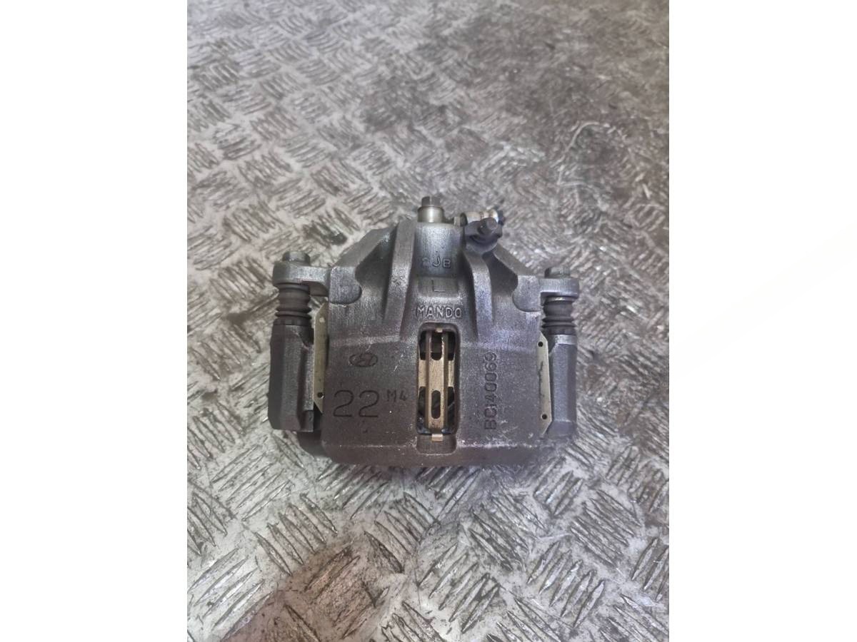 Суппорт передний левый Mercedes C W203, 2003 г., OEM A6460900180, арт. 11051