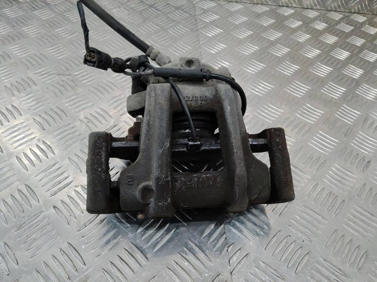 Суппорт передний левый BMW F30/F31/GT F34, 2012 г., OEM W09091, арт. 119881