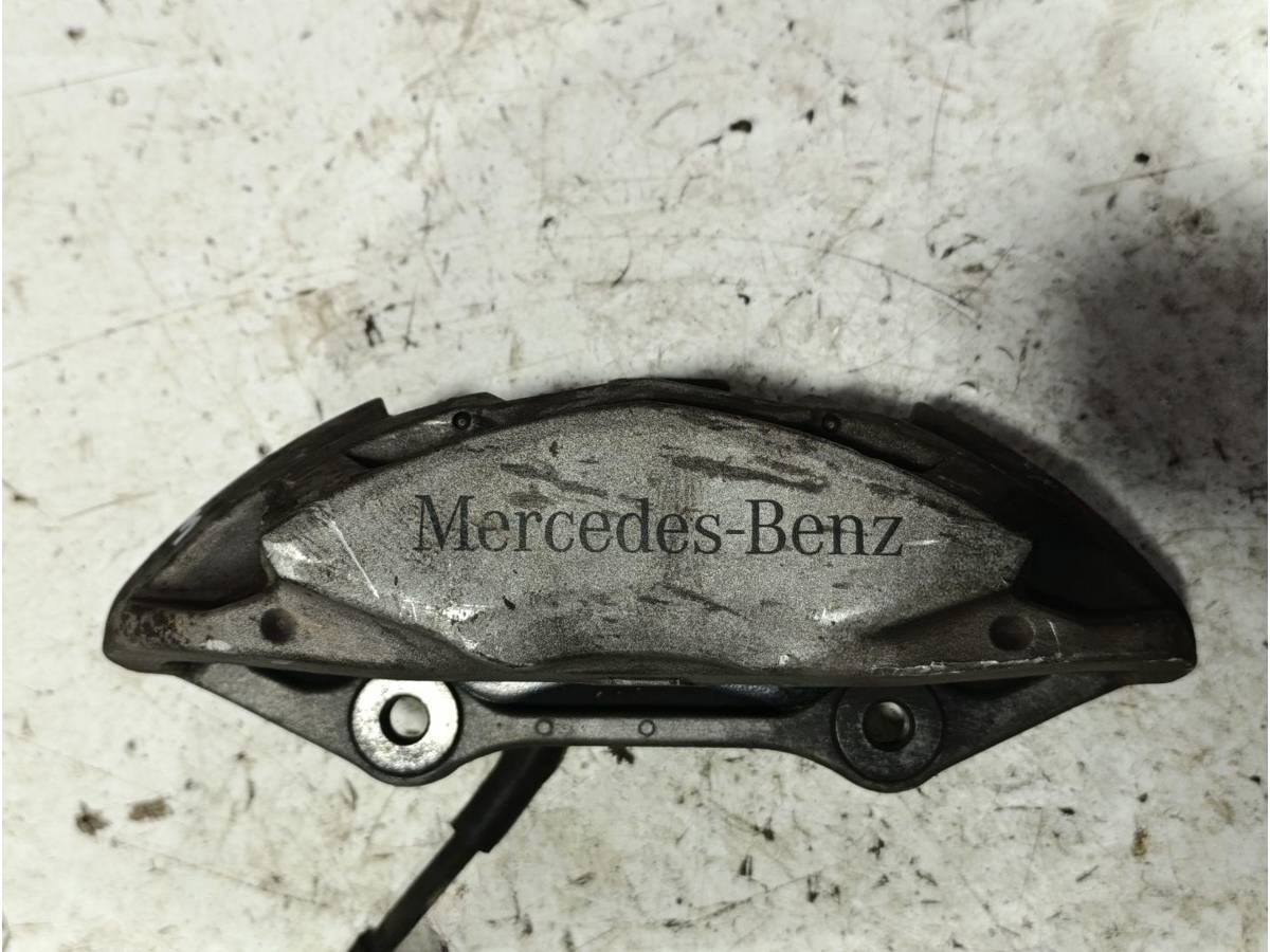 Суппорт передний левый Mercedes C W205, 2016 г., арт. 121942, фото 2