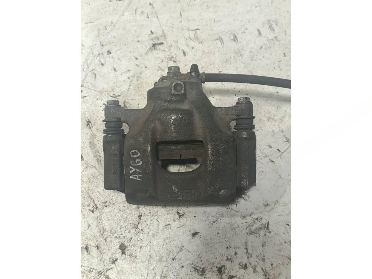 Суппорт передний левый Toyota Aygo, 2006 г., OEM Y01787, арт. 123224