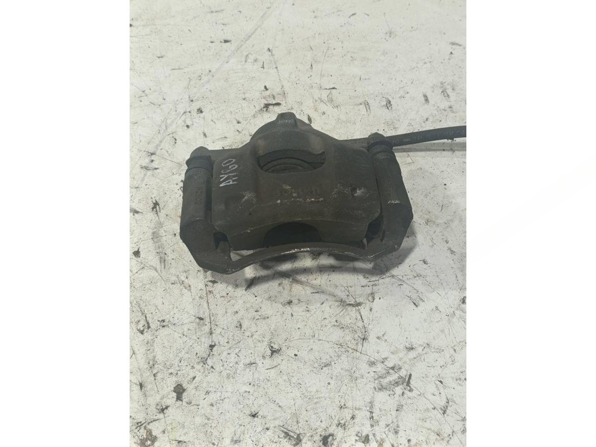 Суппорт передний левый Toyota Aygo, 2006 г., OEM Y01787, арт. 123224, фото 2