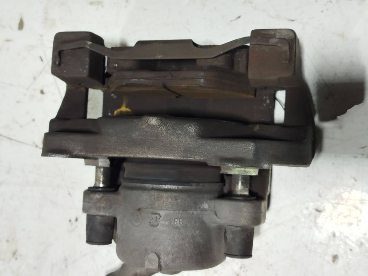 Суппорт передний левый BMW E39, 2000 г., арт. 13814, фото 2