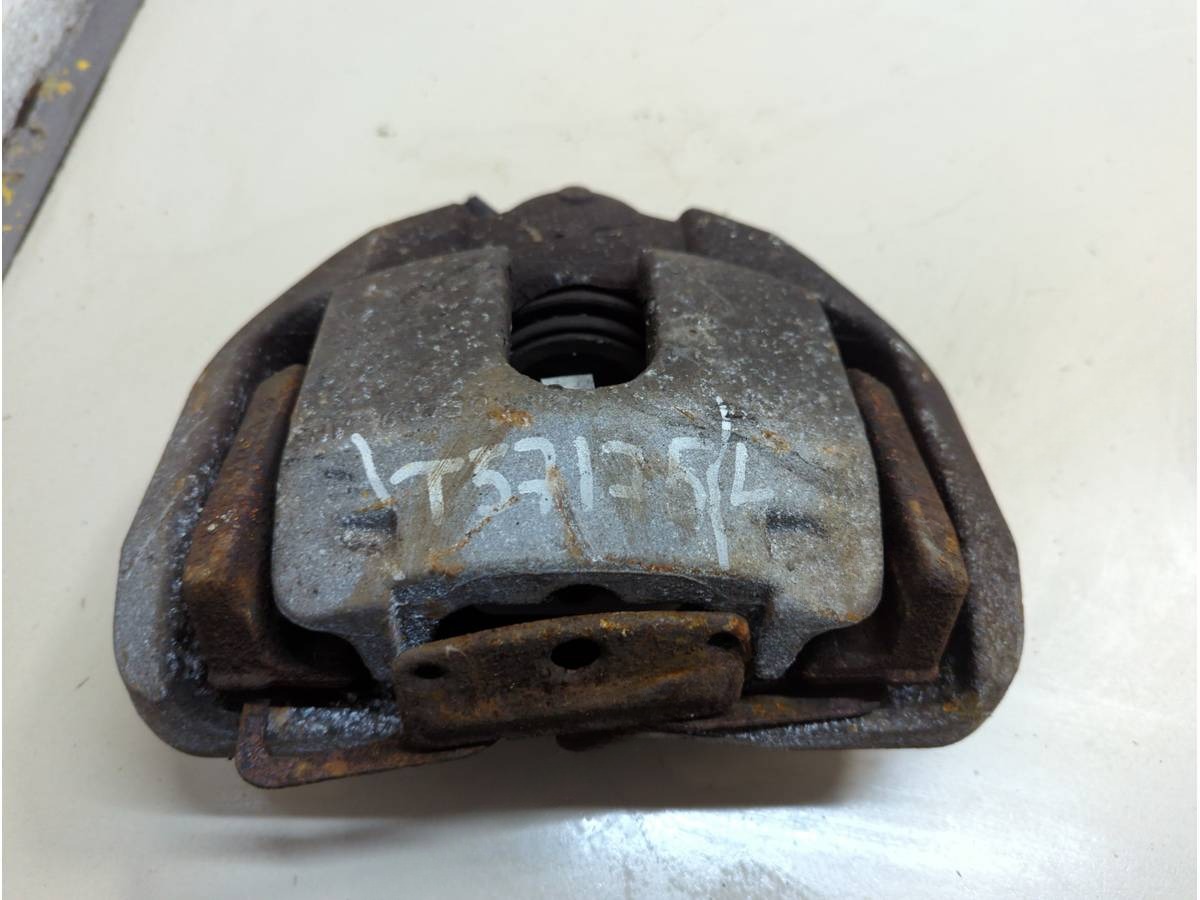 Суппорт передний левый BMW E65/E66, 2001 г., OEM 34116753659, арт. 20920372