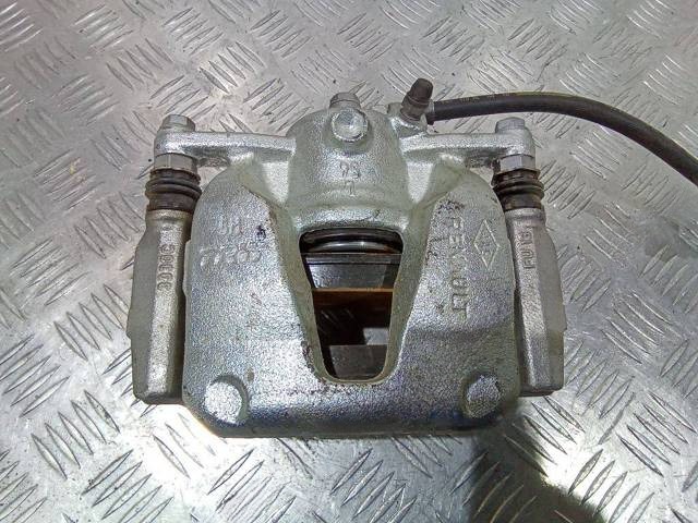 Суппорт передний левый Renault Megane, 2018 г., OEM 410109136R, арт. 2_28285