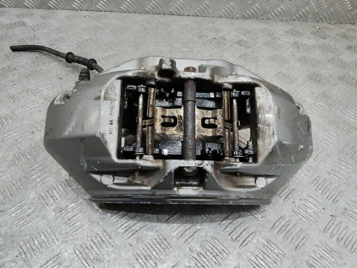Суппорт передний левый Mercedes S W222, 2016 г., OEM 20B40105001A, арт. 98954