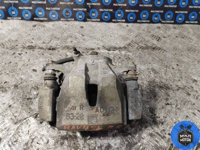 Суппорт передний правый Toyota RAV4, 2016 г., арт. 00123194