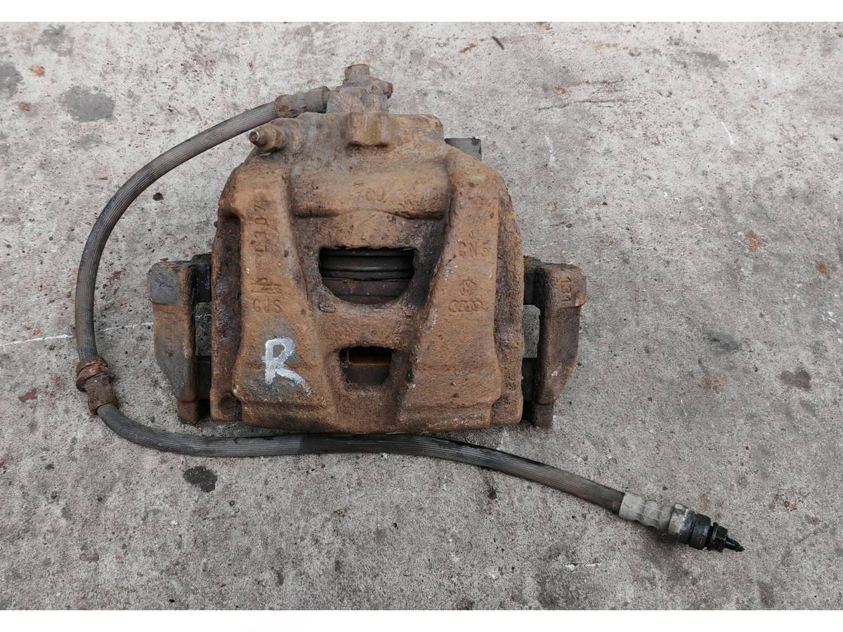 Суппорт передний правый Volkswagen Tiguan, 2009 г., OEM 5N0615124, арт. 015S812925