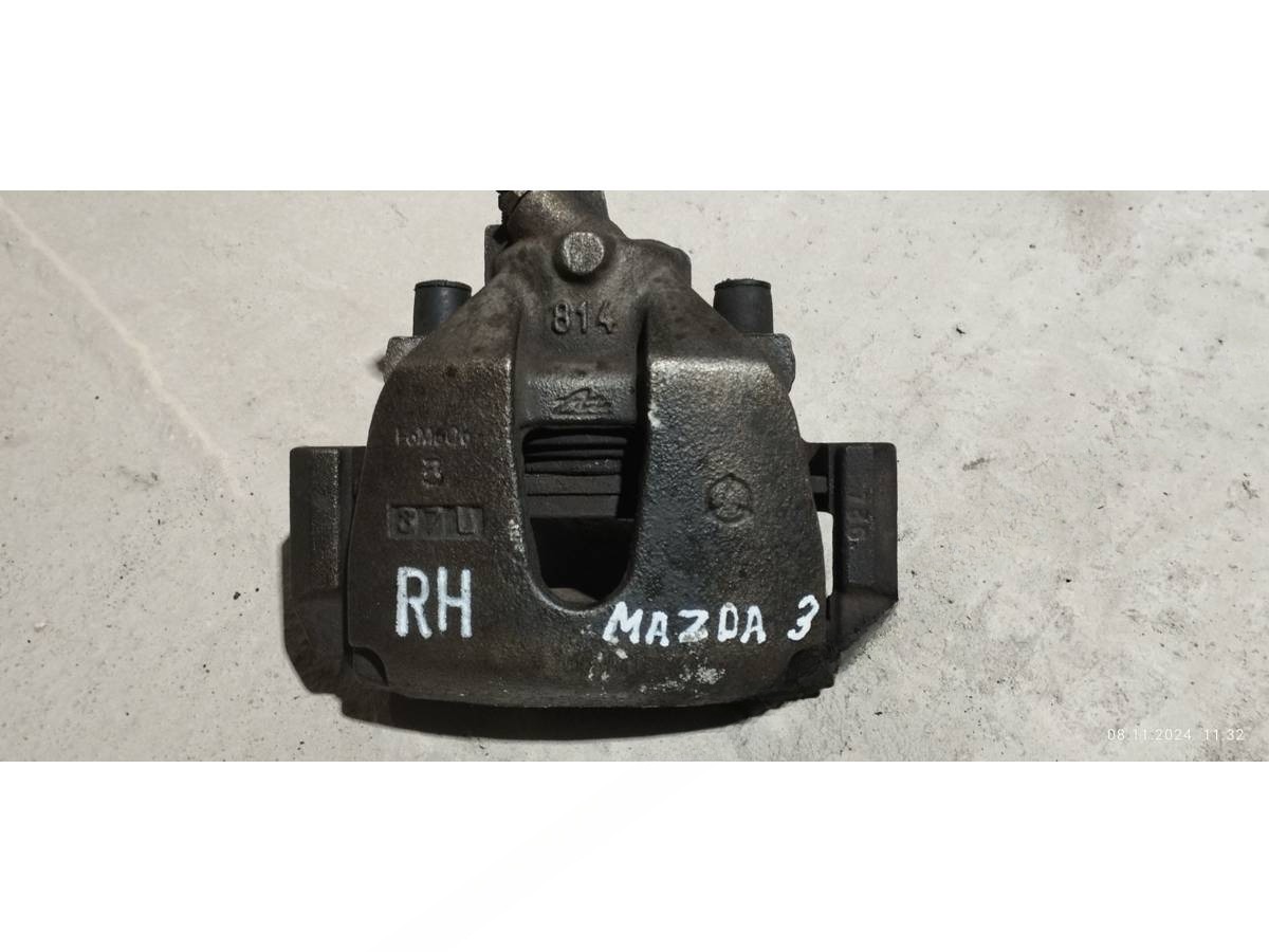 Суппорт передний правый Mazda 3, 2004 г., арт. 11705