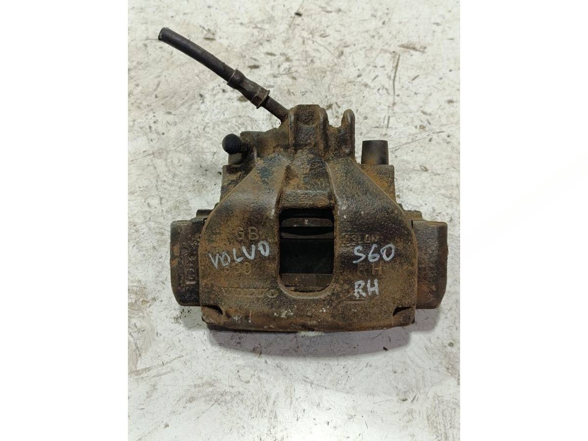 Суппорт передний правый Volvo S60, 2002 г., OEM 9209725, арт. 121938