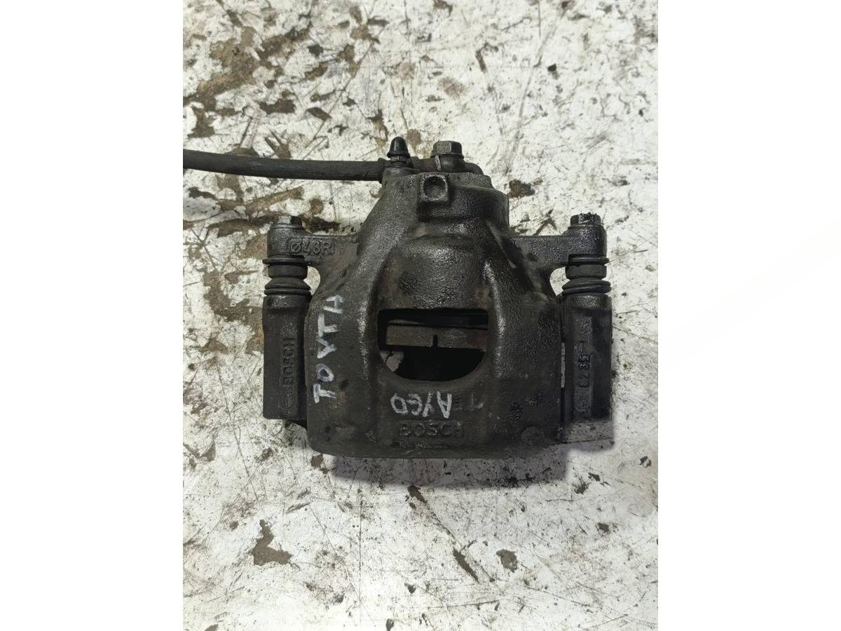 Суппорт передний правый Toyota Aygo, 2006 г., OEM Y01787, арт. 123185