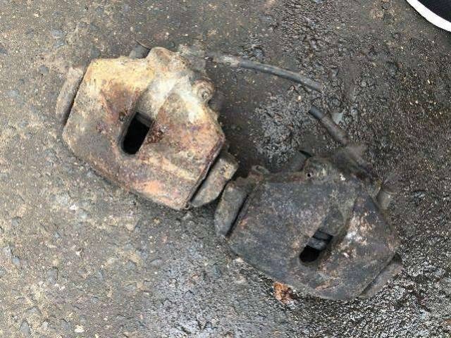 Суппорт передний правый Volkswagen Passat B6, 2007 г., арт. 35675750