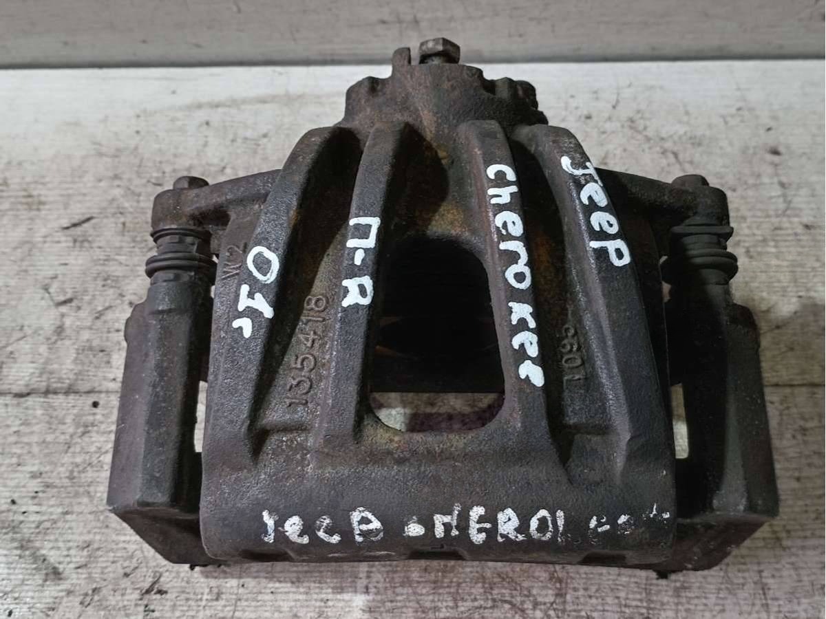 Суппорт передний правый Jeep Cherokee, 2001 г., арт. 77976101