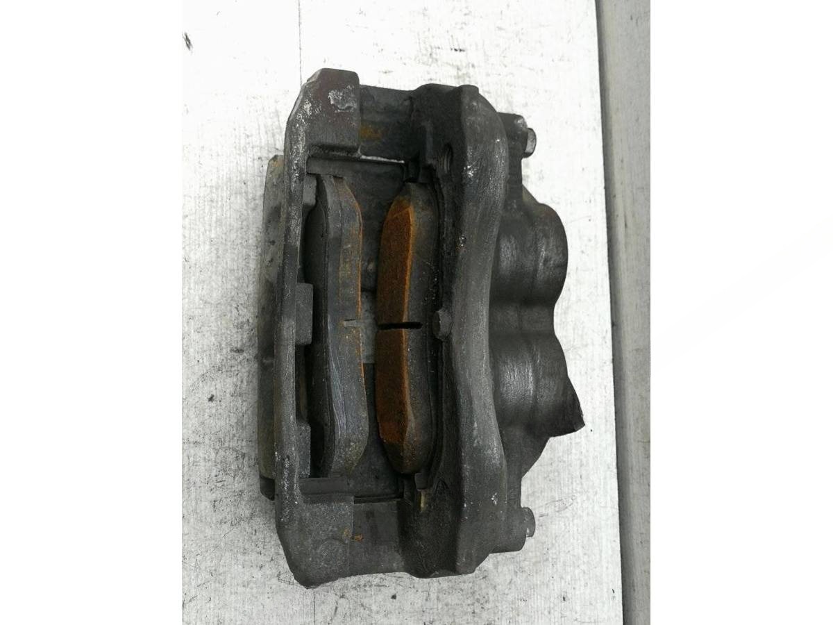 Суппорт передний правый Volkswagen Amarok, 2012 г., арт. 87015196