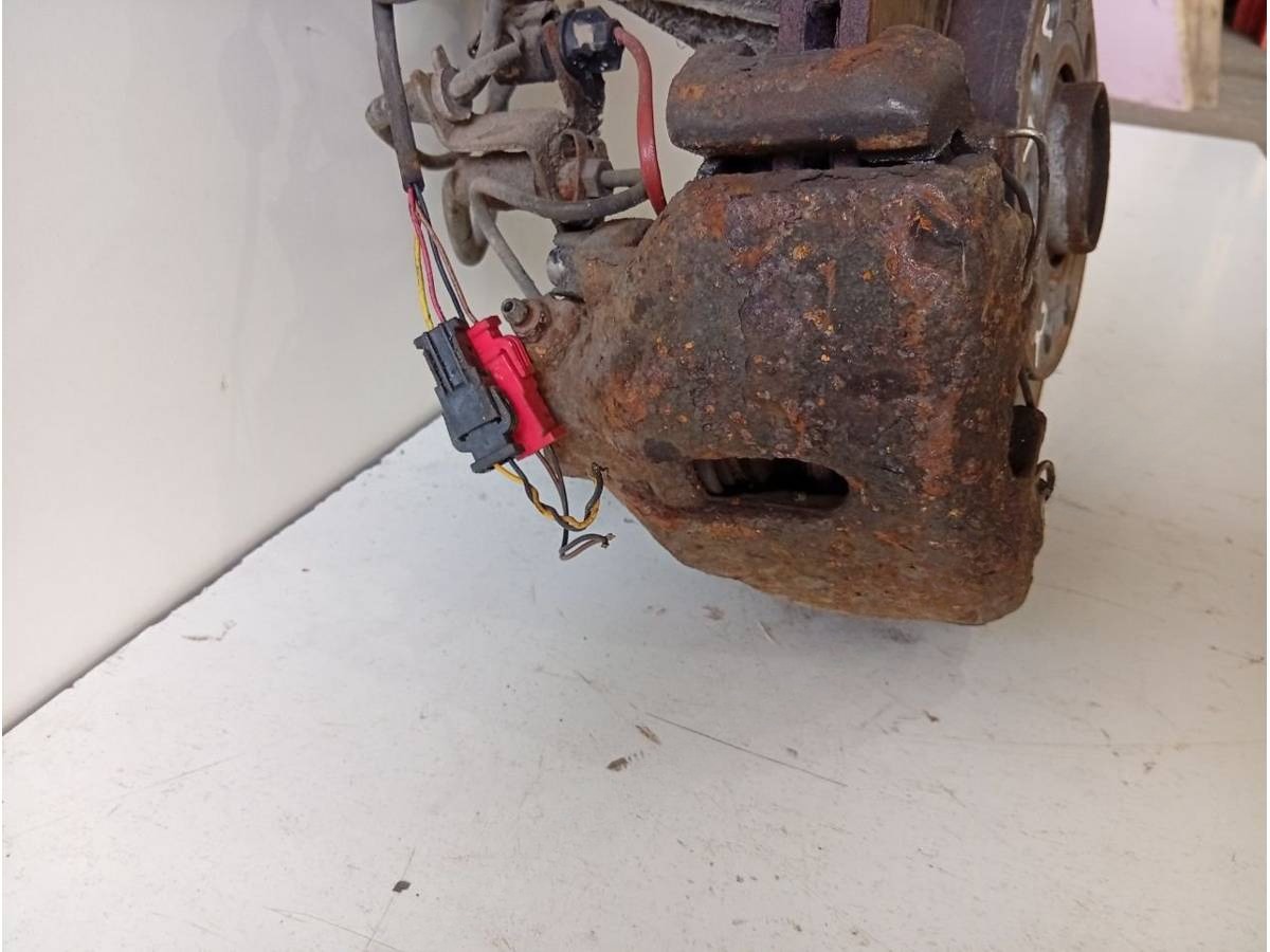 Суппорт передний правый Volkswagen Passat B5, 2002 г., арт. 92543899