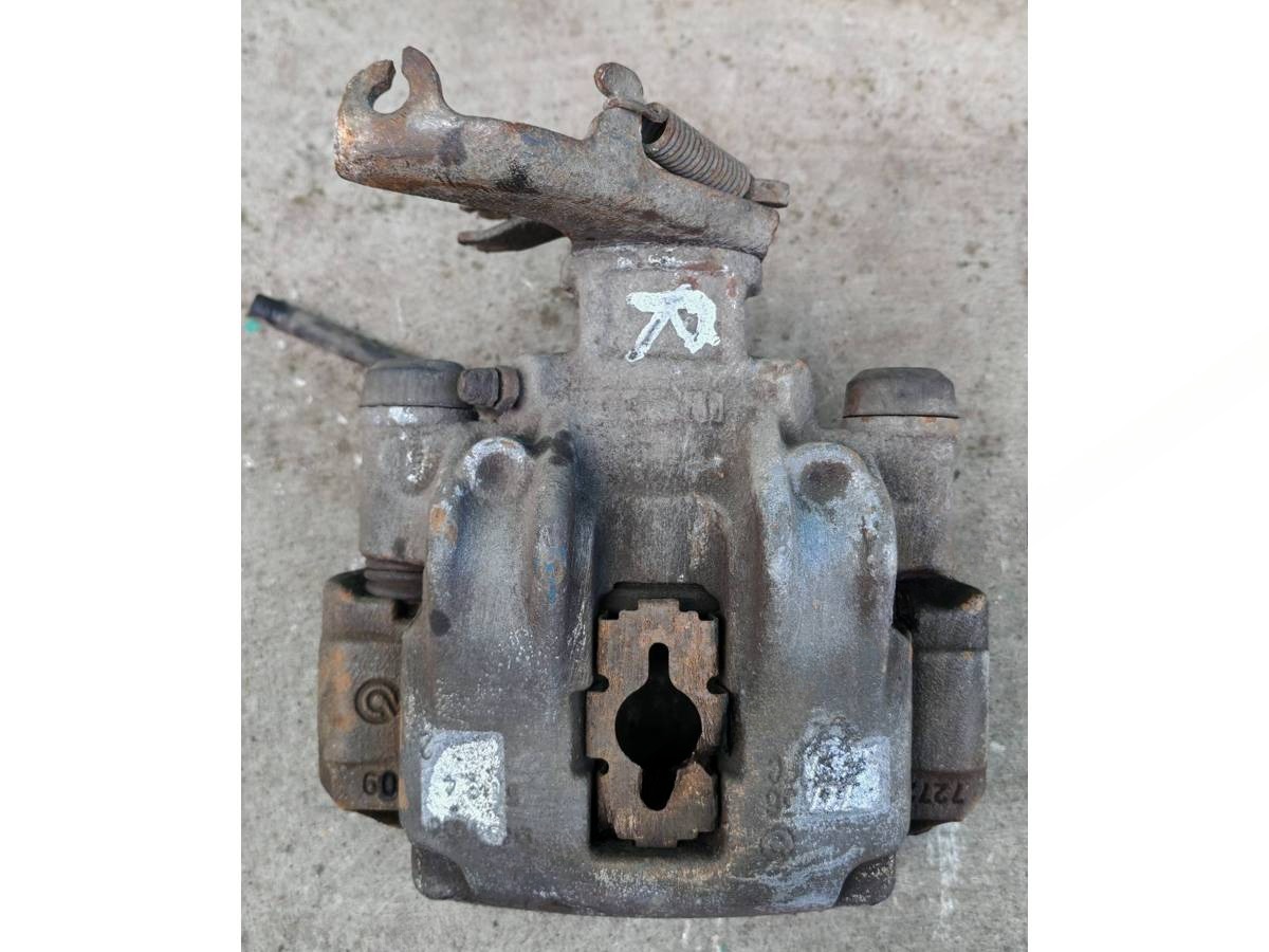 Суппорт задний правый Iveco Daily, 2017 г., OEM 5802137541, арт. 015S313327