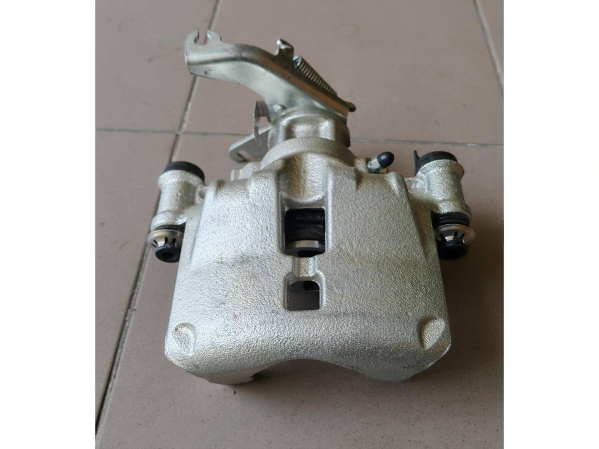 Суппорт задний правый Iveco Daily, 2014 г., OEM 504360795, арт. 015S814505