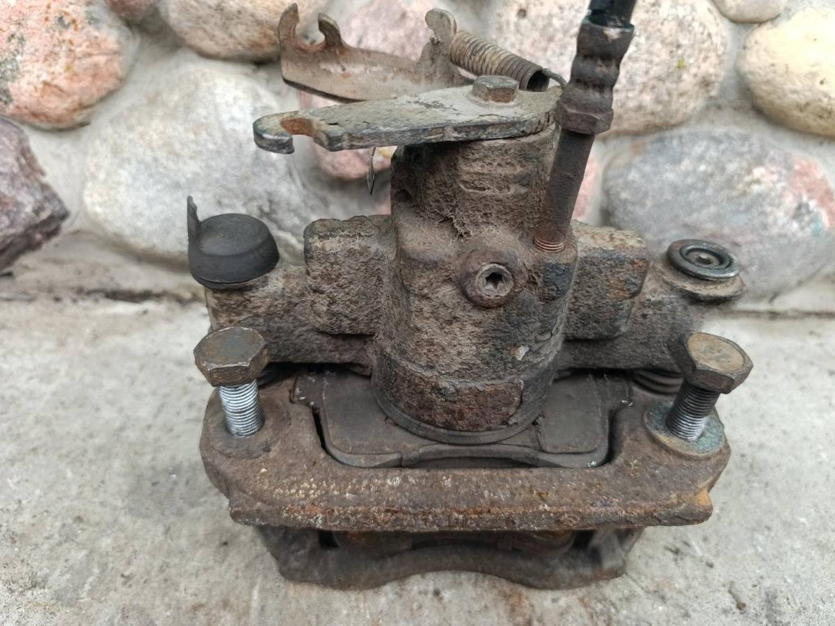 Суппорт задний правый Iveco Daily, 2018 г., OEM 504120970, арт. 015S815231, фото 6