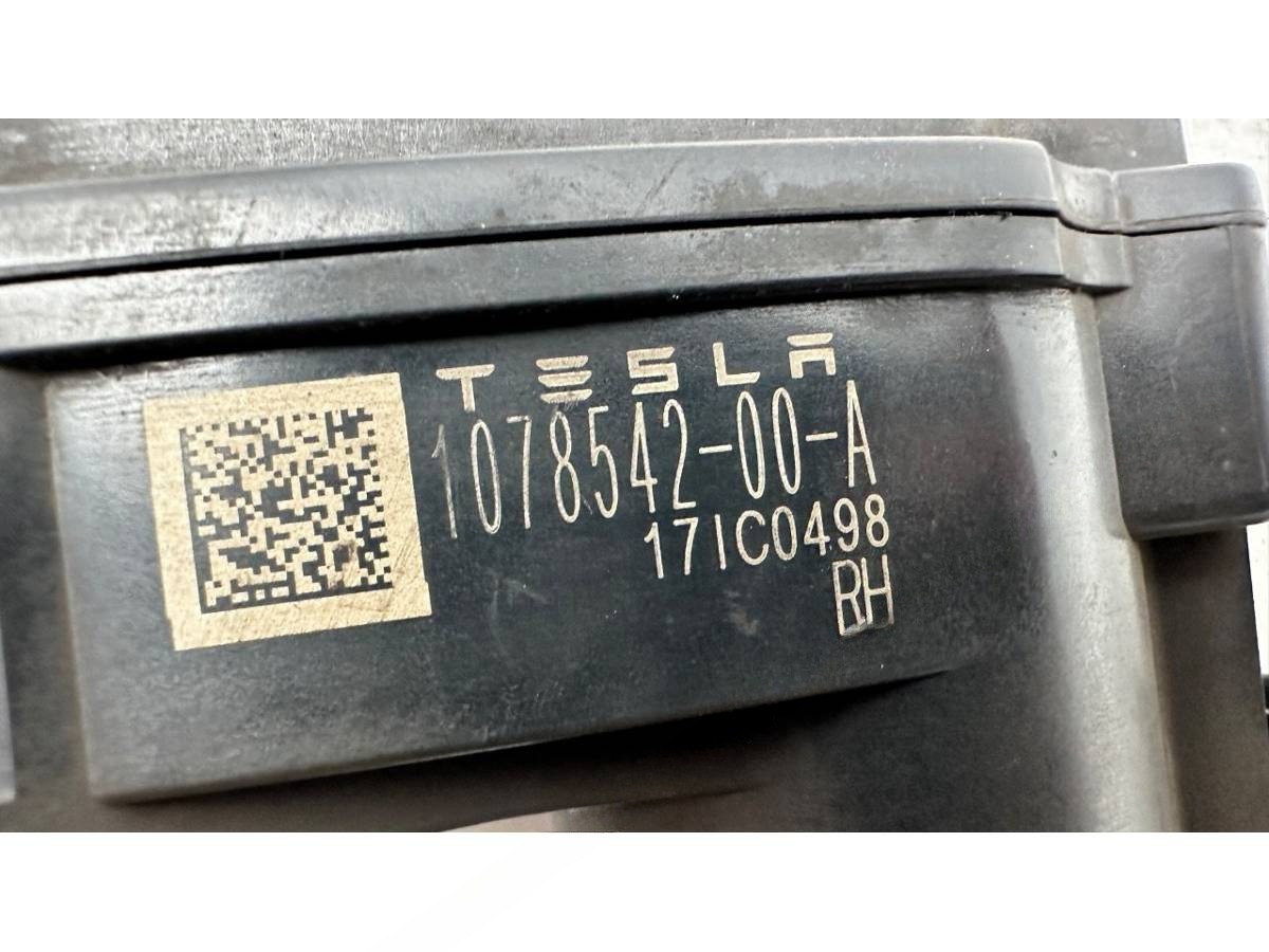 Суппорт задний правый Tesla Model X, 2019 г., OEM 107854200A, арт. B126814_3, фото 4