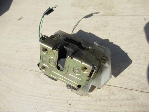 Замок двери передней правой Renault Megane, 1997 г., арт. 0036481
