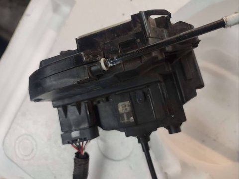 Замок двери передней правой Nissan Navara D22, 2007 г., арт. 003724