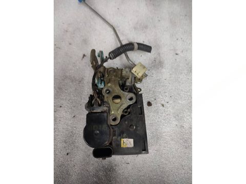 Замок двери передней правой Daewoo Lanos T100, 1998 г., арт. 004592