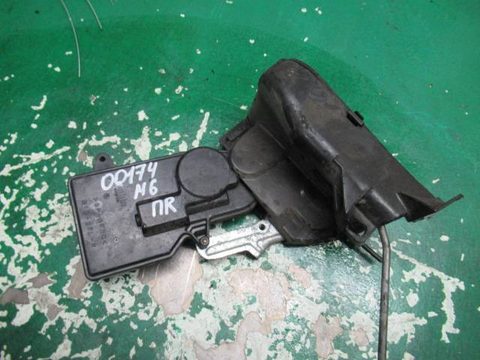 Замок двери передней правой Mazda 6, 2002 г., арт. 0091703