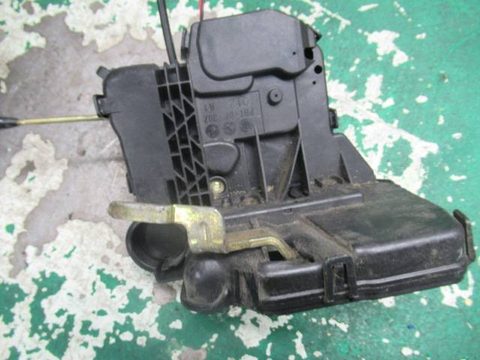 Замок двери передней правой Mercedes C W203, 2001 г., OEM 2037200435, арт. 0115395, фото 3