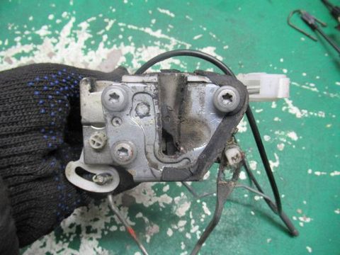 Замок двери передней правой Citroen C1, 2006 г., арт. 0119467