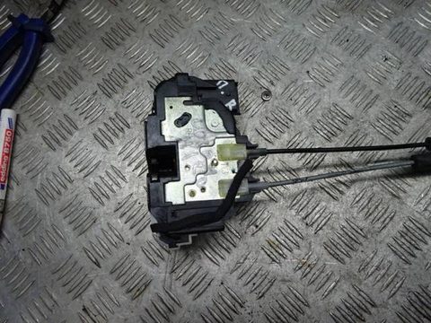 Замок двери передней правой Hyundai i20, 2010 г., OEM 813201J030, арт. 0150953