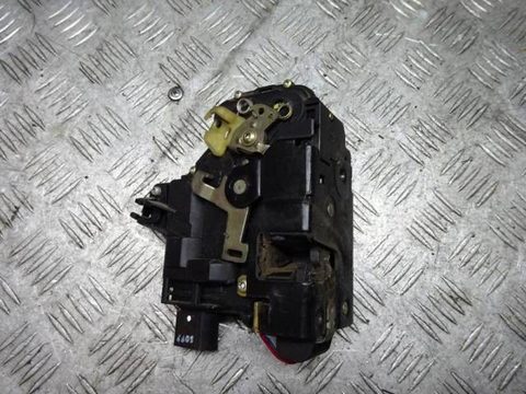 Замок двери передней правой Volkswagen Passat, 1999 г., OEM 3b1837016a, арт. 0151793