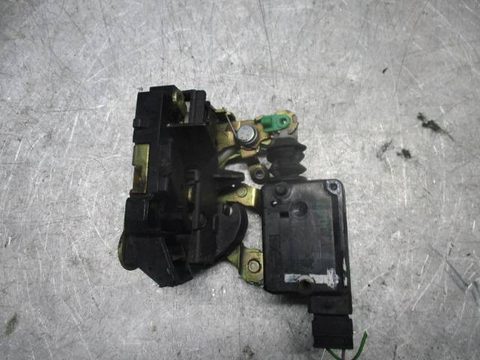 Замок двери передней правой Renault Twingo, 2000 г., арт. 0162297, фото 2