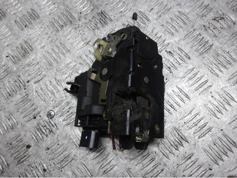Замок двери передней правой Skoda Octavia, 1998 г., OEM 3b1837016a, арт. 0223505