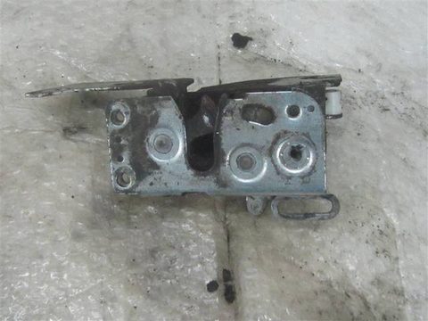 Замок двери передней правой Volvo FH, 2004 г., OEM 20570727, арт. 15713