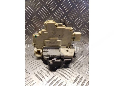 Замок двери передней правой Audi A6, 2008 г., OEM 4F2837016B, арт. 22912