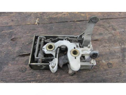 Замок двери передней правой Renault Magnum, 2007 г., OEM 5000937867, арт. 33974