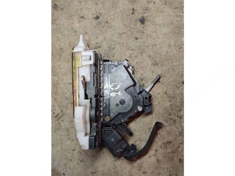 Замок двери передней правой Ford Mondeo, 2005 г., OEM 2S4AA21812EA, арт. GD-92839560, фото 3