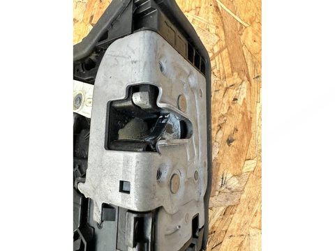 Замок двери передней правой BMW X5 F15, 2015 г., OEM 7281936, арт. LX3546024820, фото 3