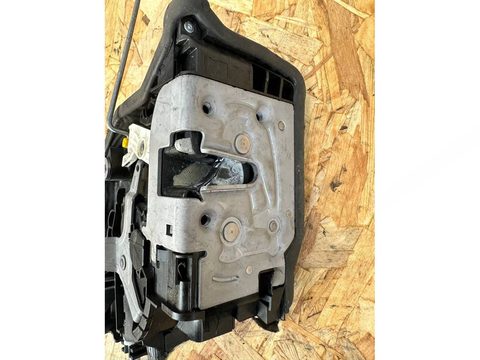 Замок двери передней правой BMW X5 F15, 2015 г., OEM 7281936, арт. LX3546024820, фото 4