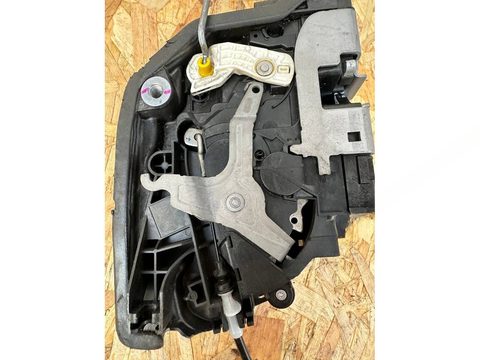 Замок двери передней правой BMW X5 F15, 2015 г., OEM 7281936, арт. LX3546024820, фото 8