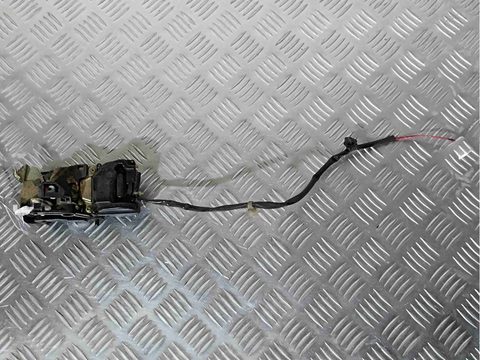 Замок двери задней левой Mazda Premacy, 2002 г., арт. 002388