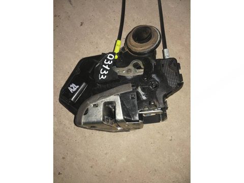 Замок двери задней левой Toyota Matrix, 2006 г., арт. 03133