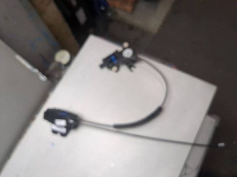 Замок двери задней левой Tesla Model X, 2016 г., OEM 103383800J, арт. 21392303
