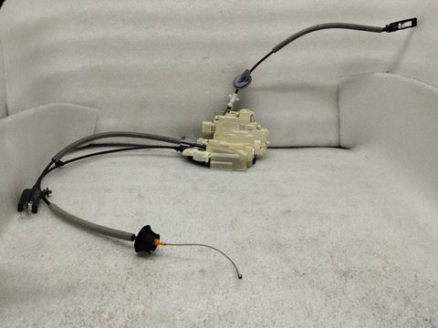 Замок двери задней левой Volkswagen Touareg, 2021 г., OEM 760839015, арт. 24378