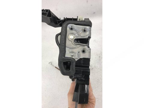Замок двери задней левой Mercedes GLC X254, 2022 г., OEM A0997303101, арт. 30696, фото 6