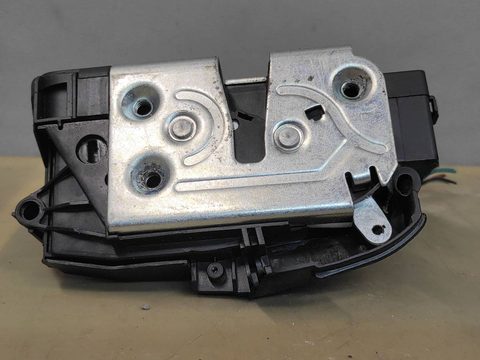 Замок двери задней левой Ford Fiesta, 2012 г., арт. 316268