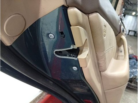Замок двери задней левой Mercedes S W220, 1998 г., арт. 92963383